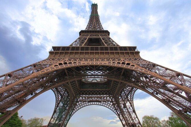 Torre Eiffel: segundo piso vs. cima, ¿cuál elegir?