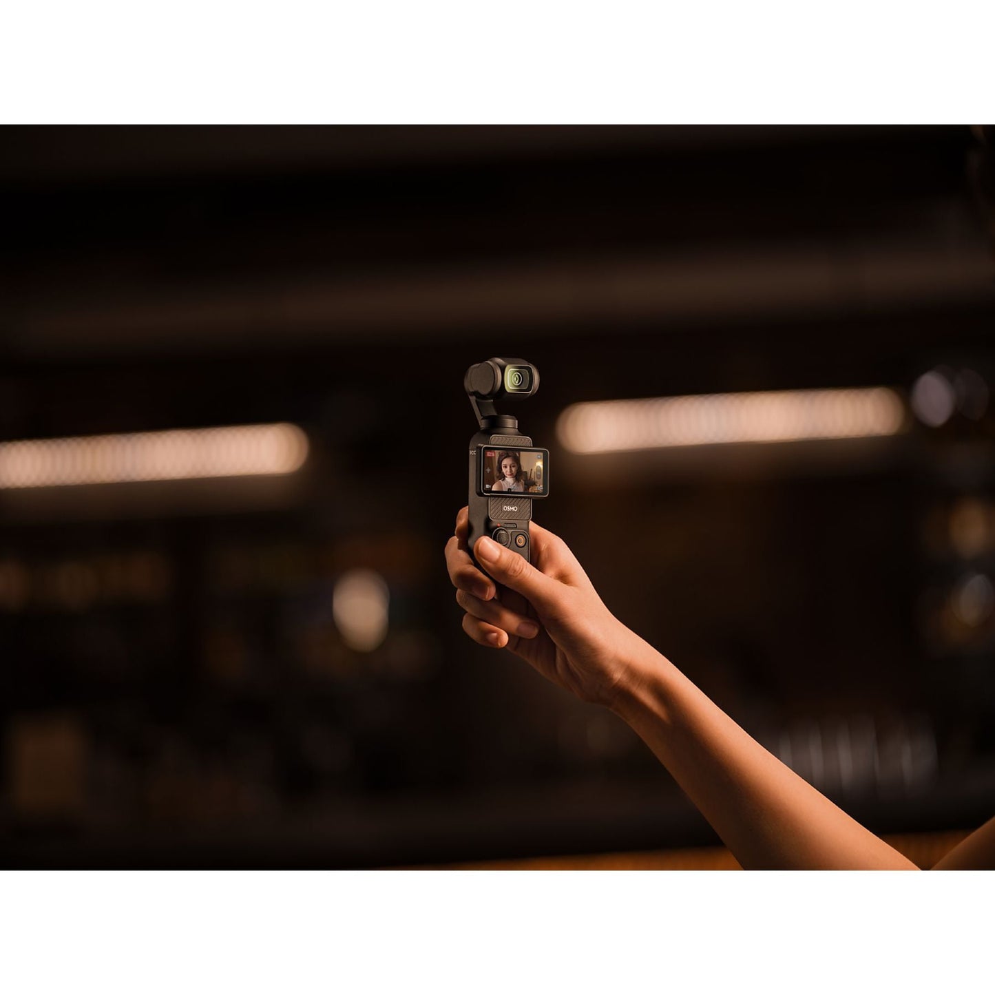 Cámara deportiva - DJI Osmo Pocket 3, 4K/120 fps, Pantalla giratoria 2", CMOS de 1", Estabilización mecánica 3 ejes, Negro
